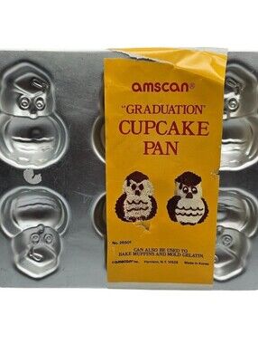 Vintage Amscan Graduation Cupcake Pan 3D Owl in Graduation Cap NEW